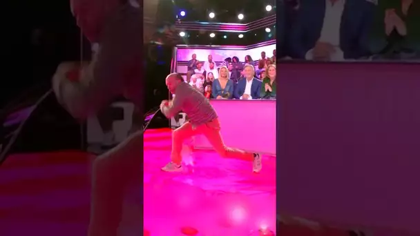 Chris nous fait découvrir "La Danse du Nunchaku"