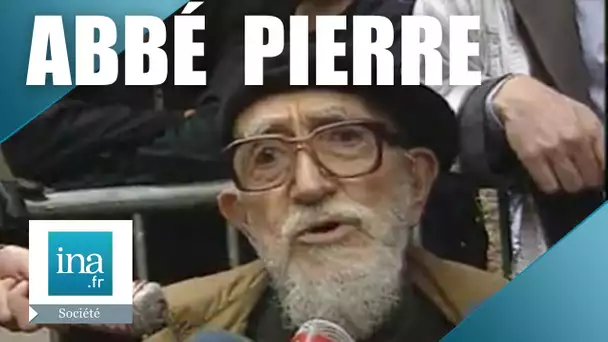 L'Abbé Pierre s'installe dans un squatt à Paris | Archive INA