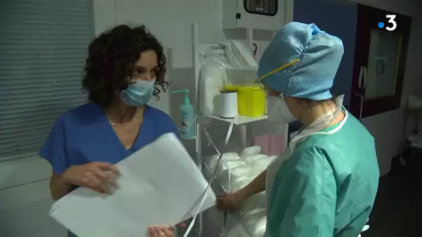 Covid-19 : les soignants de l'hôpital de Chambéry mobilisés le soir du réveillon de Noël