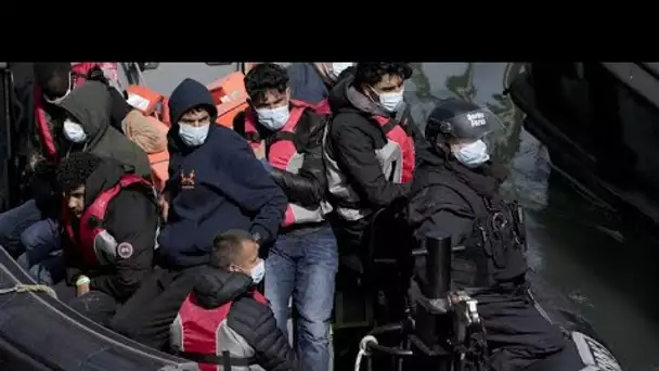 Une enquête du Monde montre des interpellations dangereuses de migrants par la police
