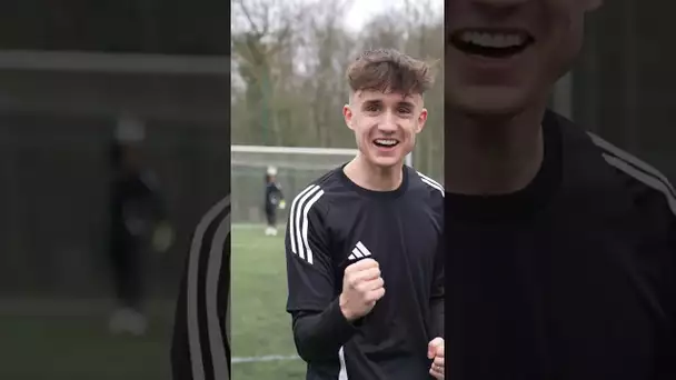 @keshfreestyle craque à cause du gardien lors du défi adidas Predator 24... 😂 @adidasFootball