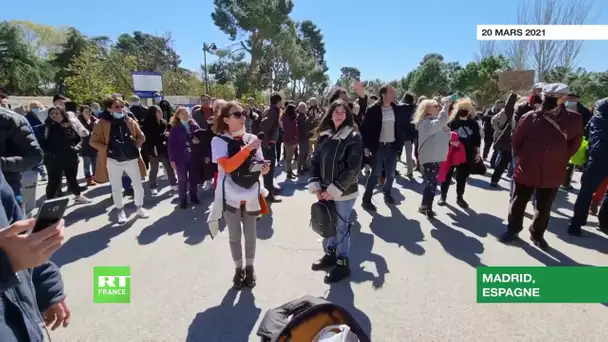 Madrid : plusieurs milliers d’Espagnols dans la rue contre les restrictions anti-Covid