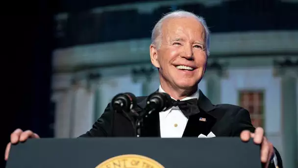 Le président Joe Biden oscille entre humour et sérieux au gala des correspondants • FRANCE 24