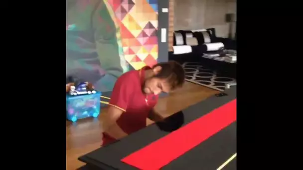 Neymar virtuose ... du piano !