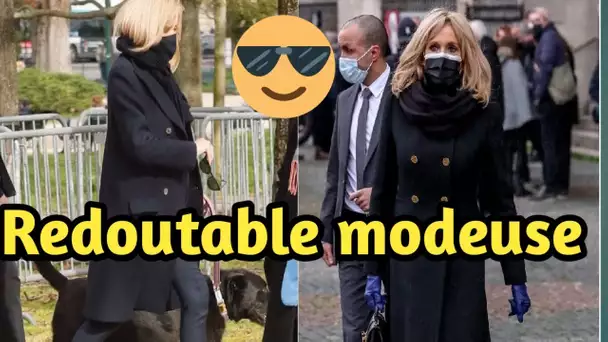 Brigitte Macron, grosses bottines et lunettes de soleil : son look cool et très tendance