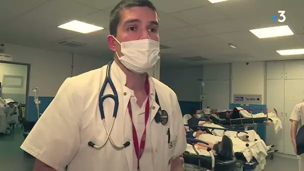 Aux urgences de l'hôpital de Fréjus : "On a des gens qui attendent parfois plusieurs jours"