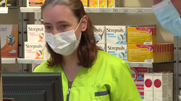 Coronavirus : des masques bientôt vendus dans les pharmacies et la grande distribution