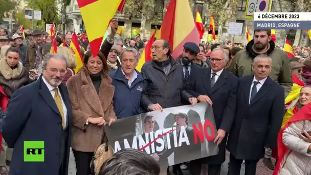 🇪🇸  Madrid : des manifestants se sont rassemblés devant le siège du PSOE