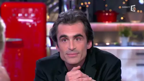 Raphaël Enthoven "Il est plus facile de parler des livres qu'on n'a pas lu" - C à vous - 12/03/2015