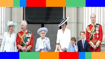 PHOTOS – Jubilé d’Elizabeth II  la reine souriante au balcon, le prince Louis lui vole la vedette