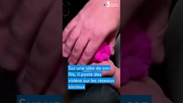 Un influenceur produit des contenus sur TikTok avec du sable magique