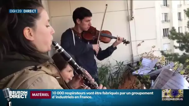 Confinement: 5 frères et soeurs donnent un mini-concert chaque soir à leur balcon