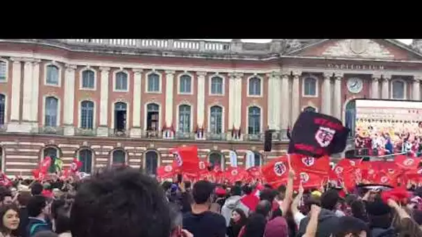 Finale Top 14 : ambiance avant match place du capitole à Toulouse