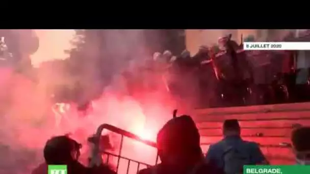 Serbie : la police recourt au gaz lacrymogène lors d'une manifestation antigouvernementale