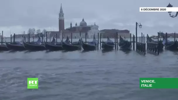 Venise : la place Saint-Marc sous les eaux