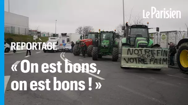 Agriculteurs en colère : des tracteurs postés devant Rungis, 15 personnes interpellées