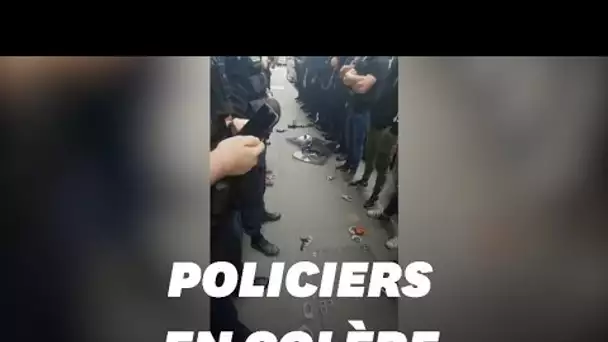 En colère contre Castaner, ces policiers posent leurs menottes au sol