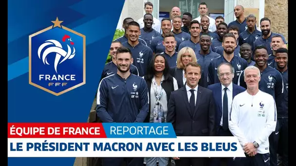 Equipe de France : Le Président Macron avec les Bleus I FFF 2018