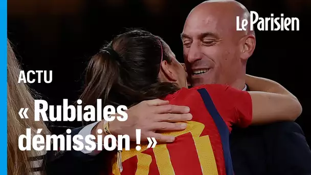 Baiser forcé de Rubiales : les 23 championnes du monde quittent la sélection, des manifestations à M