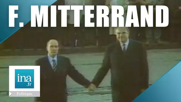 François Mitterrand et Helmut Kohl main dans la main à Verdun | Archive INA
