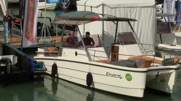 Grand Pavois à La Rochelle : essai catamaran hybride Pinball produit à Oléron