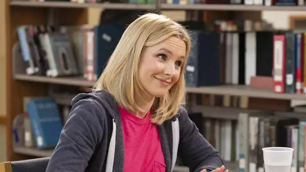 Netflix : Kristen Bell devient la femme à la fenêtre dans la bande-annonce dévoilée de cette comédie satirique