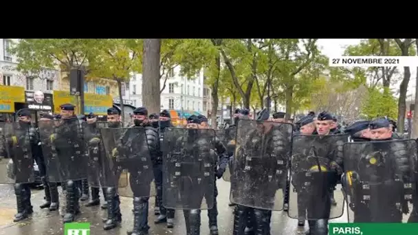 Les Gilets jaunes défilent dans les rues de Paris