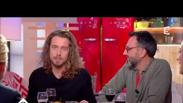 Julien Doré et Frédéric Lopez au dîner - C à Vous - 04/12/2017