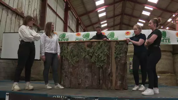 "Rendez-vous du Comté à Levier (Doubs) : quand les futurs agriculteurs mettent en scène leur avenir.