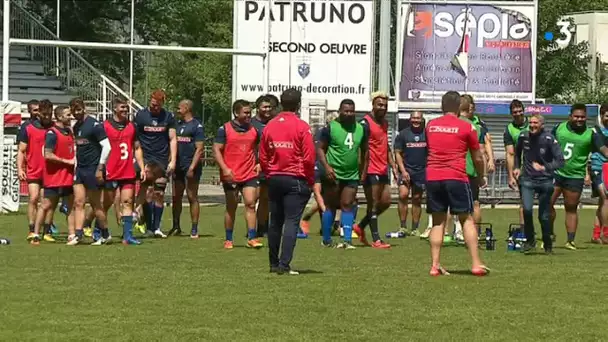 Concentration et hakka au FC Grenoble Rugby