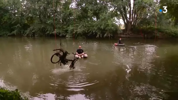 Sarthe : La pêche à l'aimant c'est bon pour les rivières!