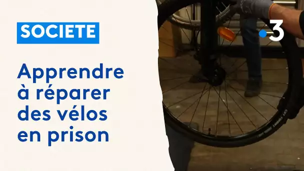 Réinsertion : réparation de vélos à la maison d'arrêt de Valenciennes