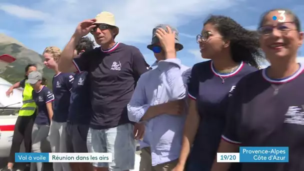 Après un mois sur simulateur, ces adolescents s'envolent dans les airs de Barcelonnette