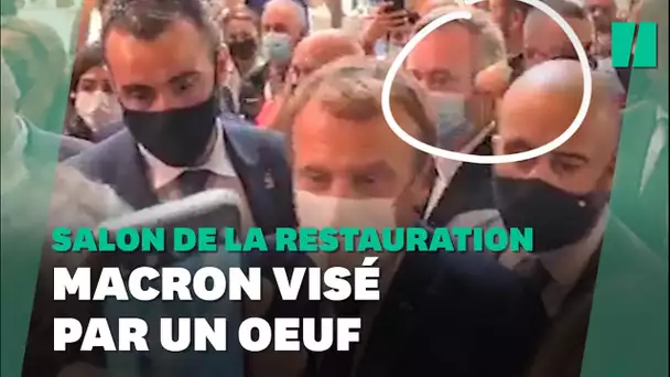 Macron visé par un jet d'oeuf lors d'un salon de la restauration