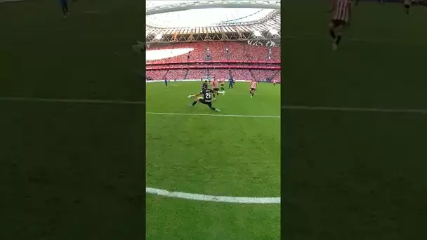 The ice-cold composure of ÁLEX PADILLA 🥶