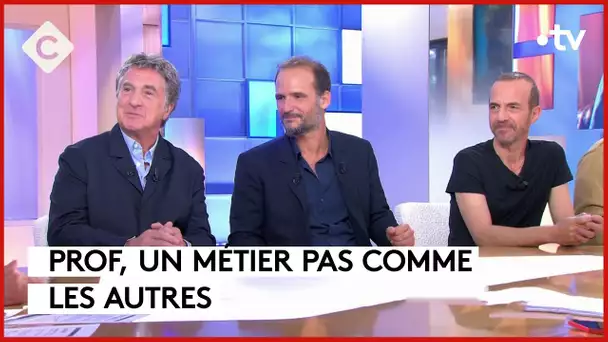 Bienvenue dans la salle des profs ! - Thomas Lilti, François Cluzet & Calogero - C à Vous-08/09/2023