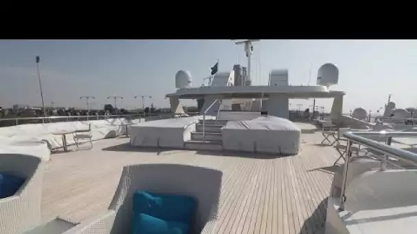 On peut louer ce Mega Yacht pour 550 000€ la semaine 🙃