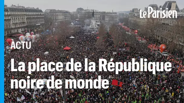 Manifestation à Paris: la place de la République noire de monde