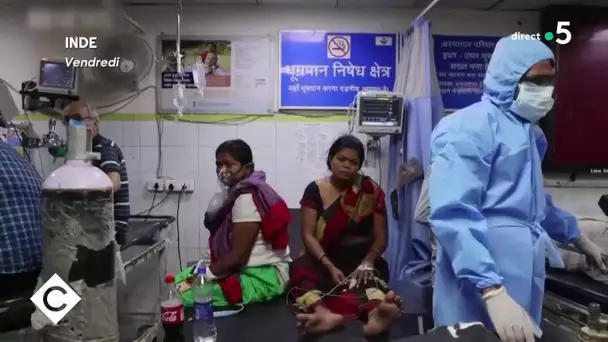 L'Inde, ravagée par l'épidémie de Covid-19 - C à Vous - 26/04/2021