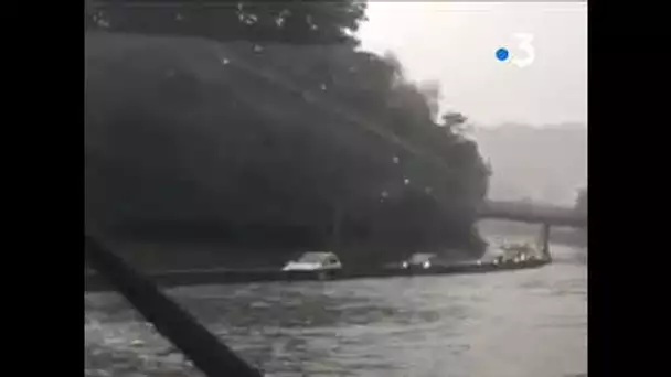 Orages en Île-de-France : voiture sous l'eau, routes inondées... Des images impressionnantes