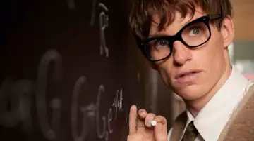 “La teoría del todo”, ¡un biopic que homenajea a Stephen Hawking!