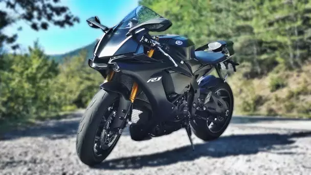 YAMAHA R1 2018 ! UN MONSTRE DE 200CH !