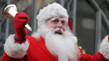 Un mystérieux Père Noël offre de vrais billets d’argent aux habitants de Birmingham
