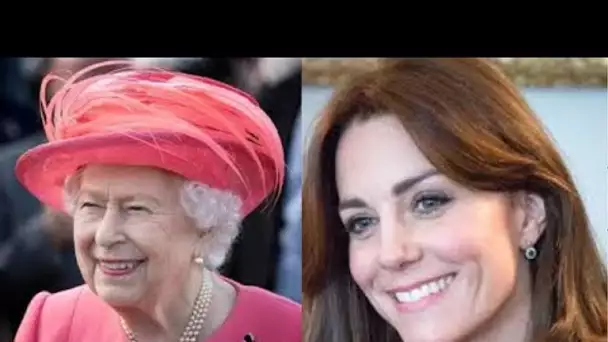 Elizabeth II n’a plus aucun mal à confier des responsabilités à Kate Middleton