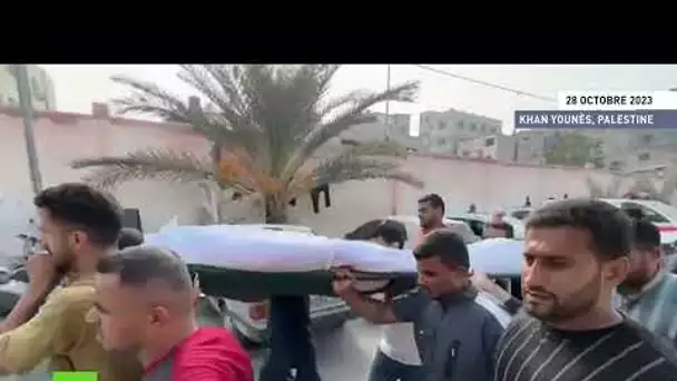 Gaza : les Palestiniens transportent des morts vers l'hôpital Nasser