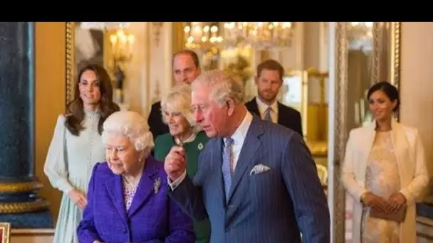 Le prince Harry écrit des mémoires sur la vie dans la famille royale, confirme l'éditeur