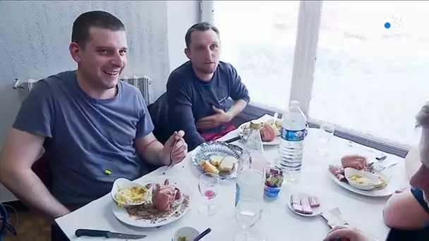 A l'Hôtel des Voyageurs de Plounéventer (29), le jeudi c'est Kig Ha Farz