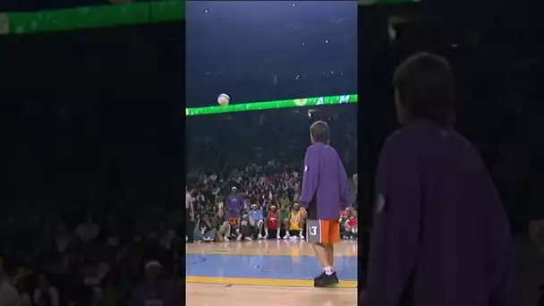 Amar'e Stoudemire Alley-Oop Dunk from Steve Nash in the 2005 Dunk Contest | #Shorts