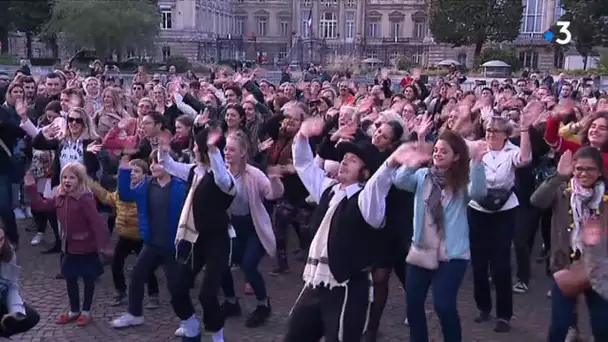 Lille : une flashmob Rabbi Jacob pour le festival CinéComédies