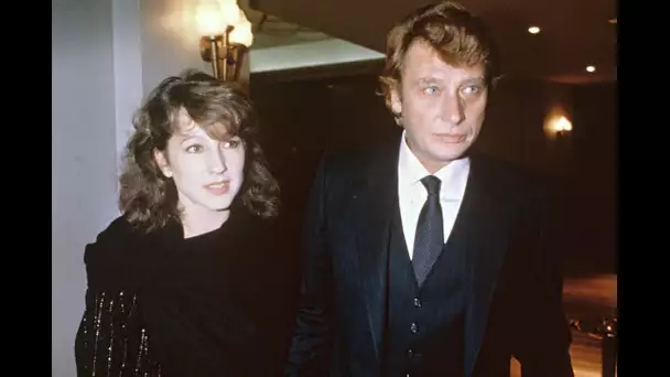 Nathalie Baye partage un cliché inédit avec Johnny qui va ravir Sylvie Vartan